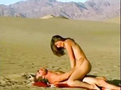 امرأة افلام سكس اجنبي محارم سمراء غريبة تحب عرض ثديها
