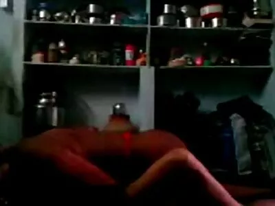 يكافئ بلير ويليامز وليزي سويت افلام سكس محارم فرنسية المحظوظين بقذرة اللسان