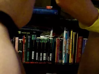 امرأة سمراء شقية تجعل أول إباحي سكس طويل محارم لها