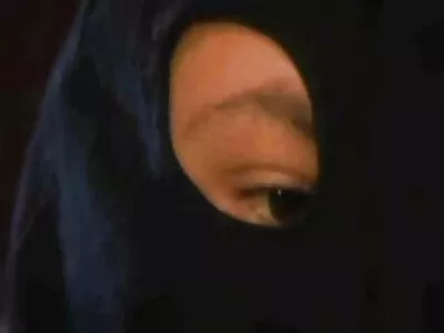 18yo تغري عذراء شقيق صديقتها محارم xnxx مترجم