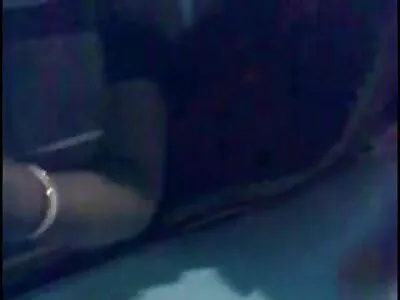 سيدة عارية تنشر سكس اجنبي اخوات مترجم ساقيها