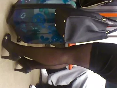اثنان مثيران افلام سكس اجنبي اخ واخته المحتاجان يحصلان على لعوب في غرفة خلع الملابس