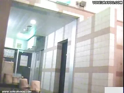 أمي الجميلة لا تستطيع كبح جماح سكس محارم مدبلج نفسها