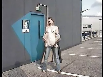 اثنان hoties المضغ xnxx افلام سكس محارم على الديك ضخمة